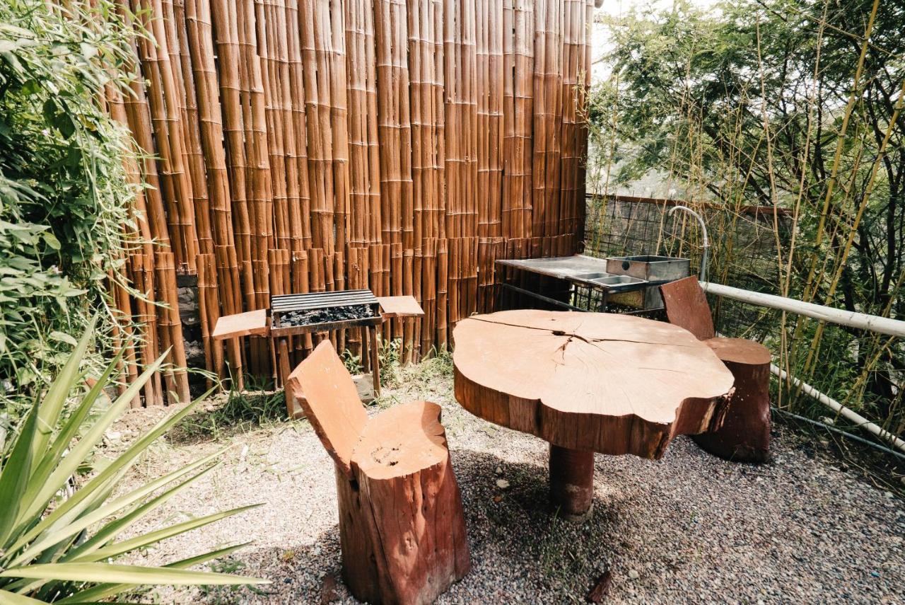 Nayon Xtreme Valley Hotel Quito Exterior photo